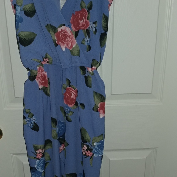 Charlotte Russe floral xs jumpsuit - Picture 2 of 4